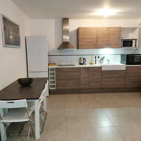 Magnifique T3 Pour 8 Personnes A Montpellier, Wifi, Parking * モンペリエ