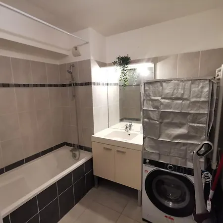 Magnifique T3 Pour 8 Personnes A Montpellier, Wifi, Parking モンペリエ